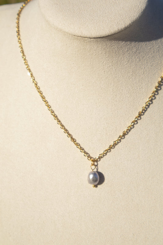Single Drop Oyster Gray Pearl Necklace