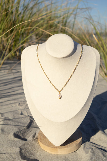 Single Drop White Pearl Necklace