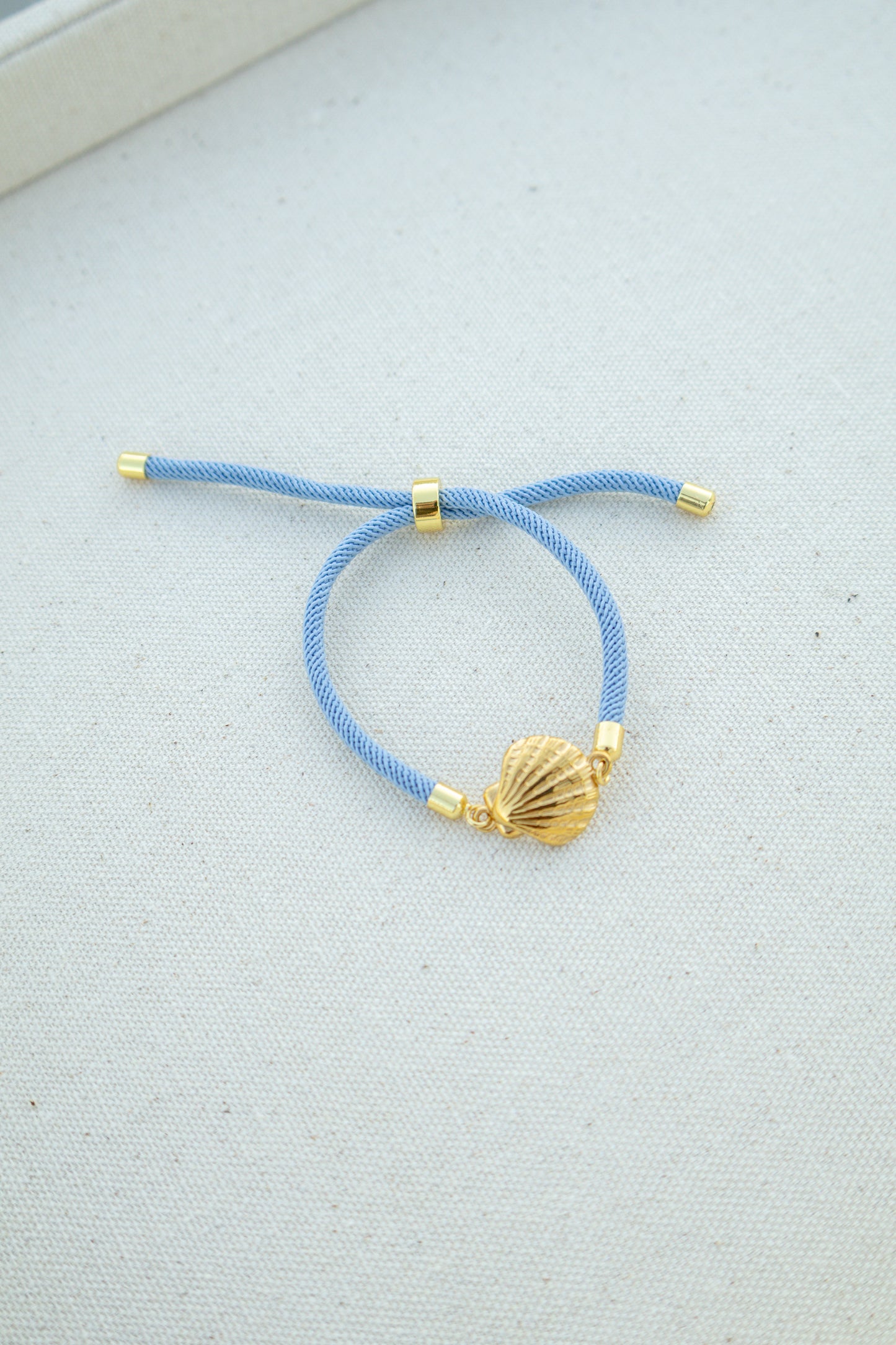 Shell Rope Bracelet