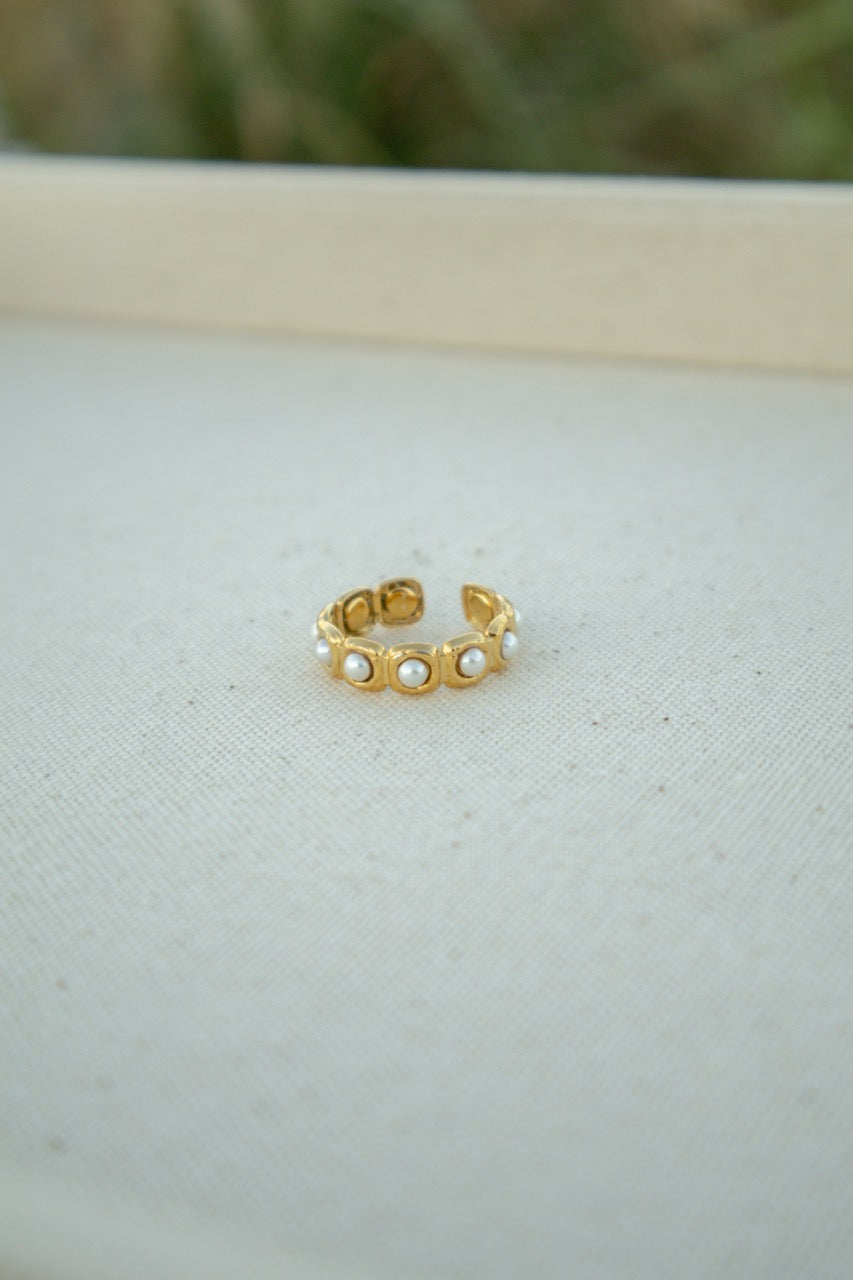 Gold Pearl Infinity Ring