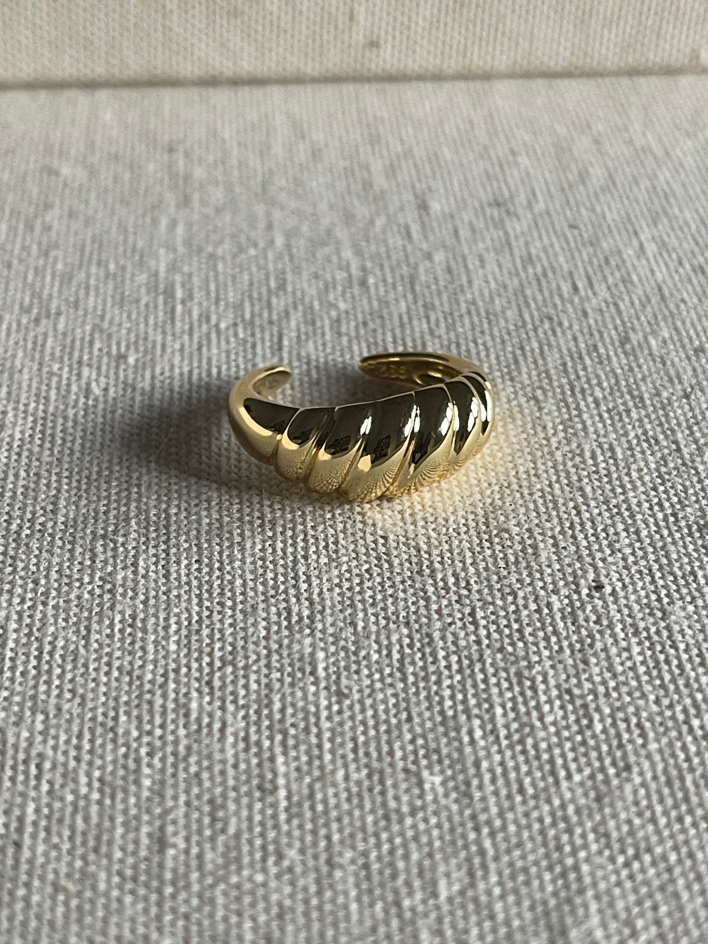 Croissant Bubble Ring