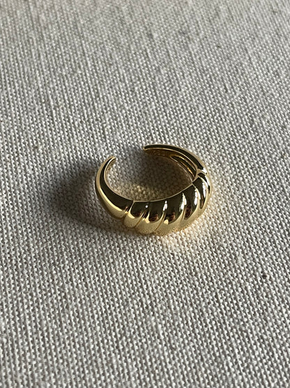 Croissant Bubble Ring