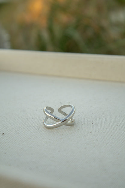 Criss Cross Ring