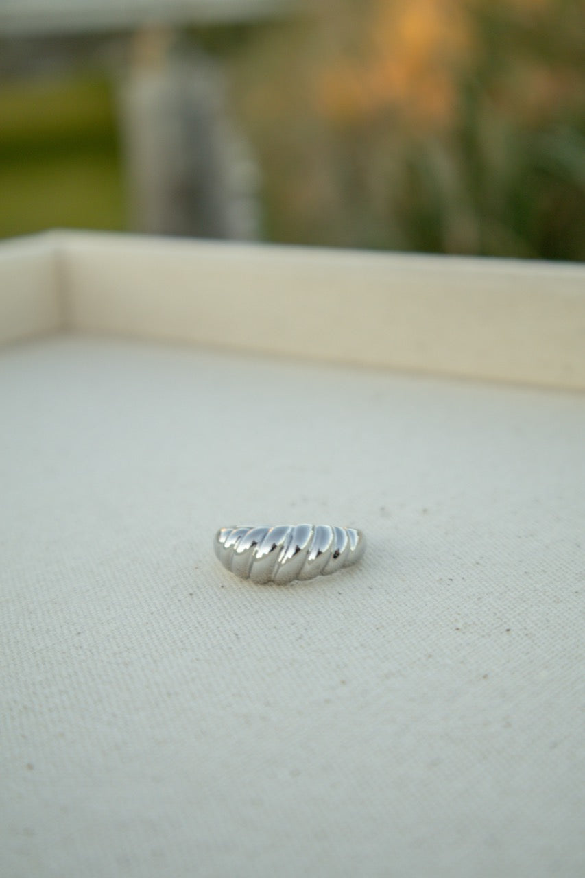 Croissant Bubble Ring