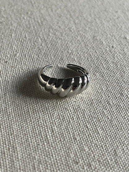Croissant Bubble Ring
