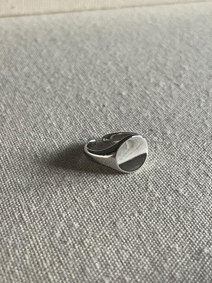 Signet Ring