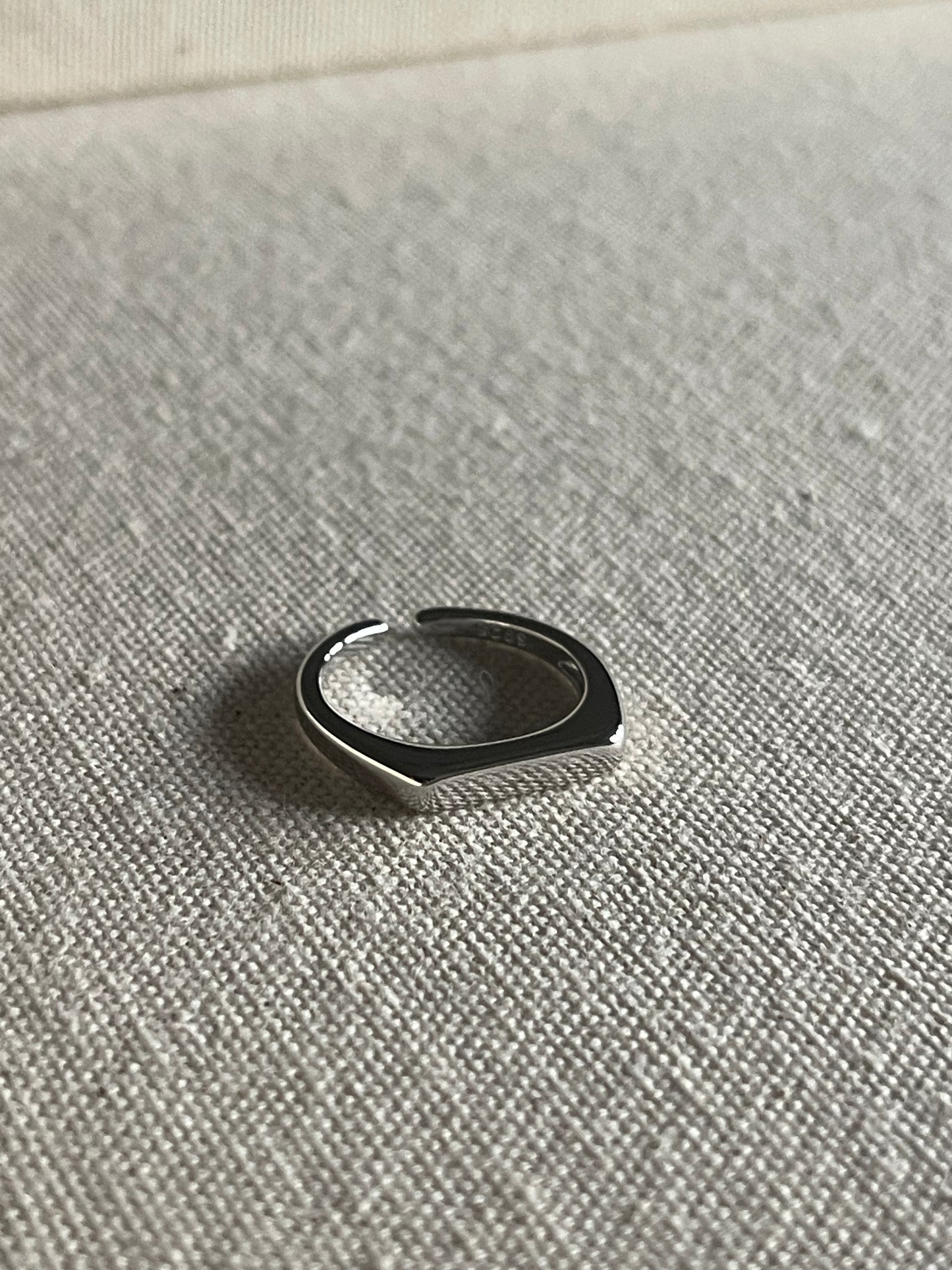 Slim Bar Ring