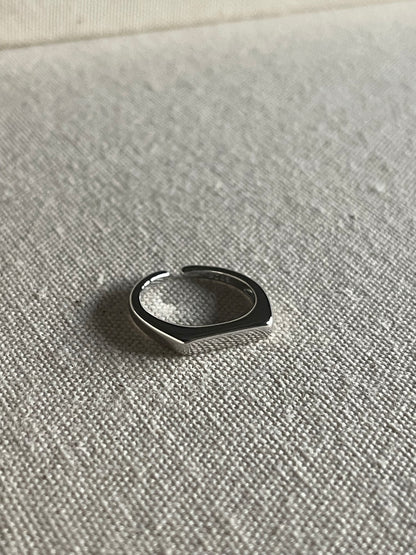 Slim Bar Ring
